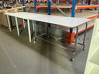 Diverse werktafels (3x) - afbeelding 1 van  6