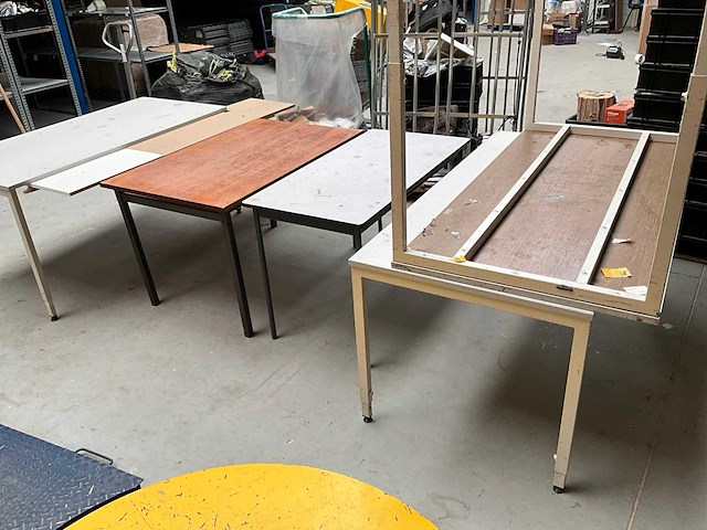 Diverse werktafels (5x) - afbeelding 1 van  4