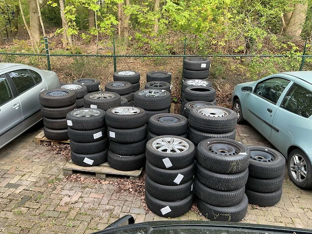 Diverse wielen / banden sets 1 - afbeelding 1 van  11
