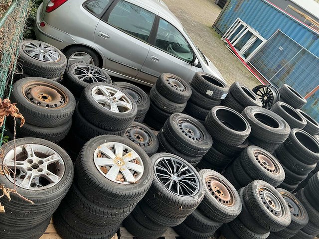 Diverse wielen / banden sets 2 - afbeelding 1 van  12