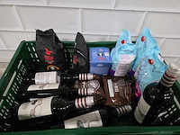 Diverse wijn, koffie en toppings - afbeelding 1 van  3