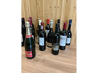 Diverse wijnen en dranken - afbeelding 4 van  8