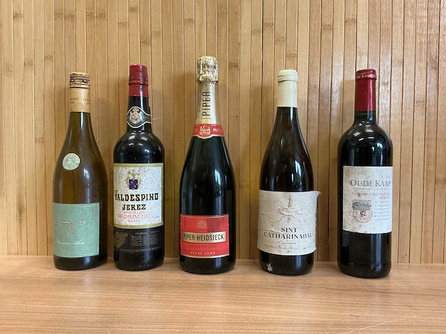 Diverse wijnen en dranken - afbeelding 7 van  8
