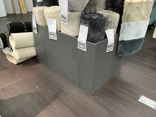 Diverse winkelmeubels - afbeelding 2 van  3