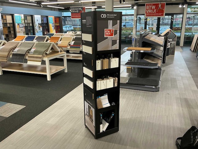 Diverse winkelmeubels - afbeelding 4 van  4