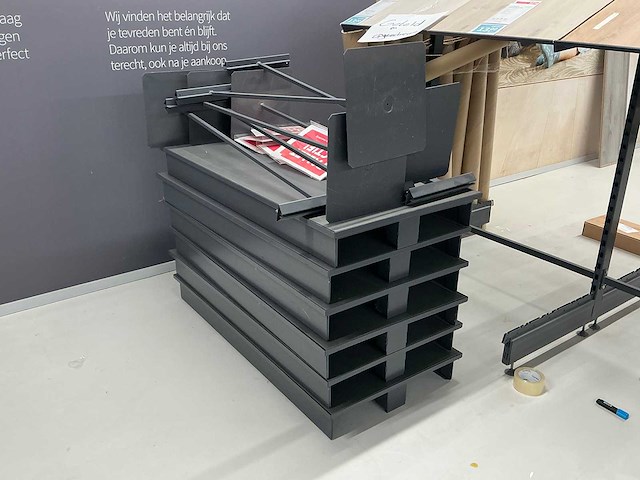 Diverse winkelmeubels - afbeelding 4 van  4