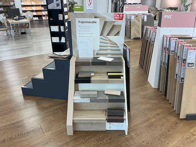 Diverse winkelmeubels - afbeelding 2 van  7