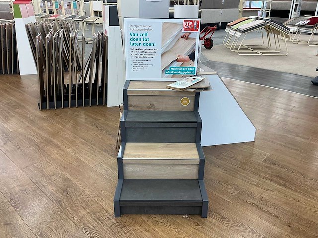 Diverse winkelmeubels - afbeelding 3 van  7