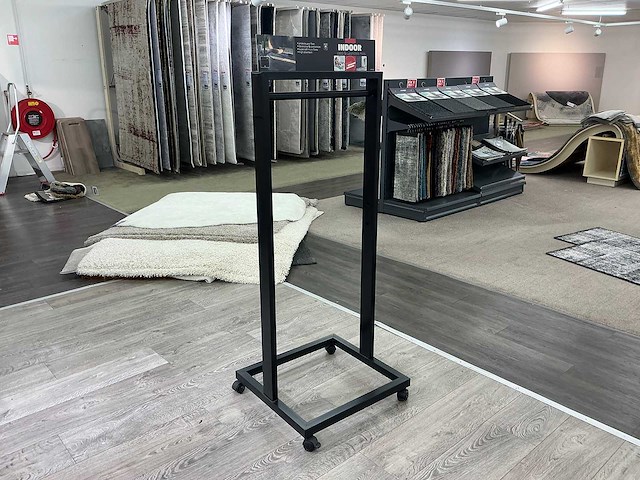 Diverse winkelmeubels - afbeelding 5 van  7