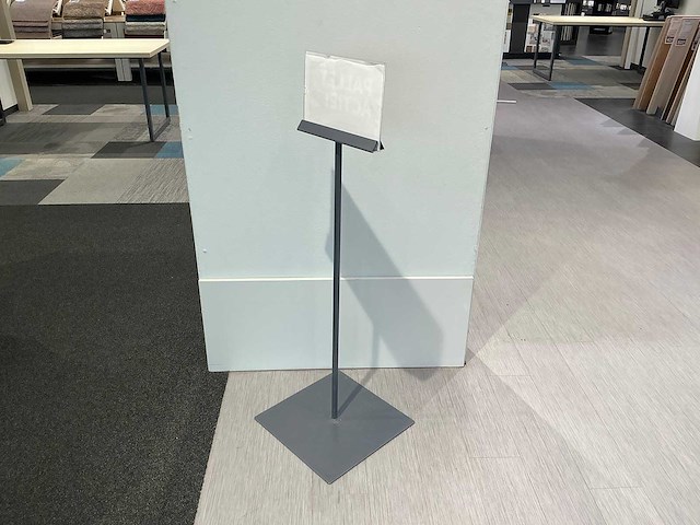 Diverse winkelmeubels - afbeelding 4 van  7