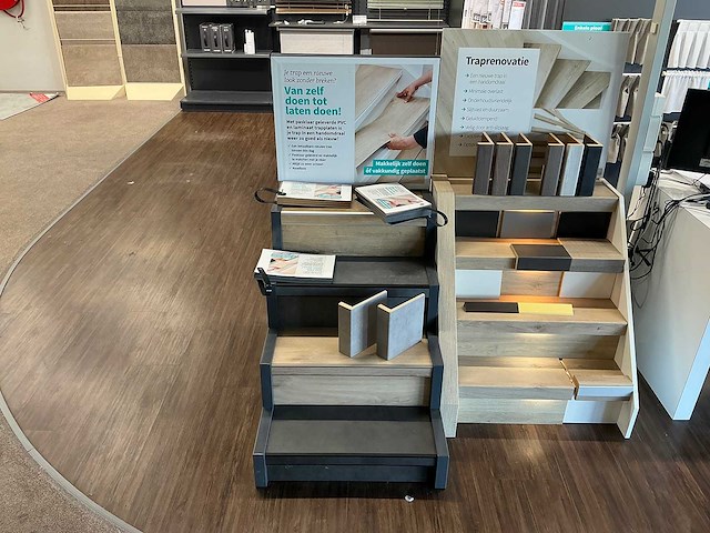 Diverse winkelmeubels - afbeelding 2 van  7