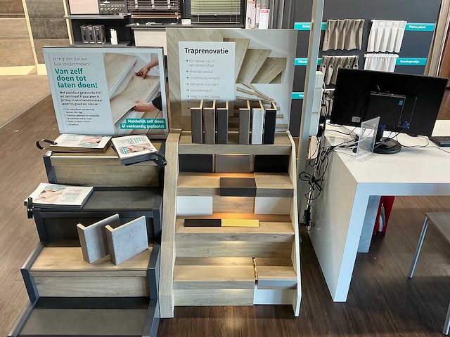 Diverse winkelmeubels - afbeelding 3 van  7