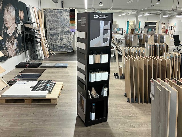 Diverse winkelmeubels - afbeelding 4 van  7