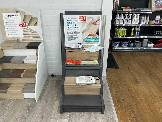Diverse winkelmeubels - afbeelding 3 van  7