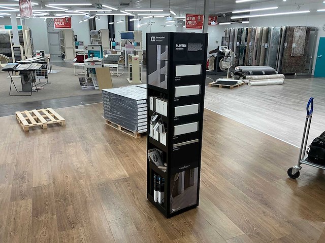 Diverse winkelmeubels - afbeelding 4 van  7