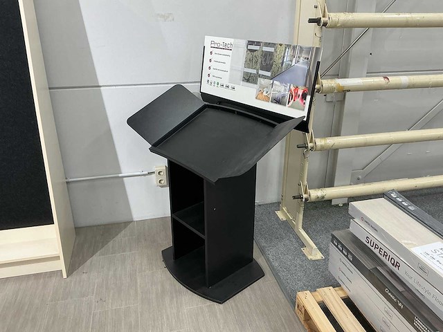 Diverse winkelmeubels - afbeelding 6 van  6