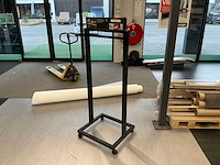 Diverse winkelmeubels - afbeelding 2 van  3