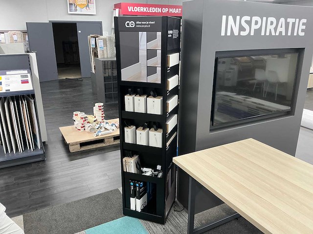 Diverse winkelmeubels - afbeelding 3 van  3