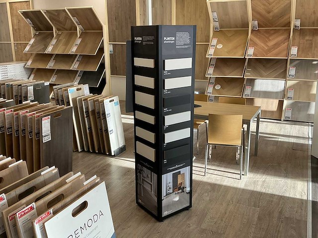 Diverse winkelmeubels - afbeelding 3 van  4