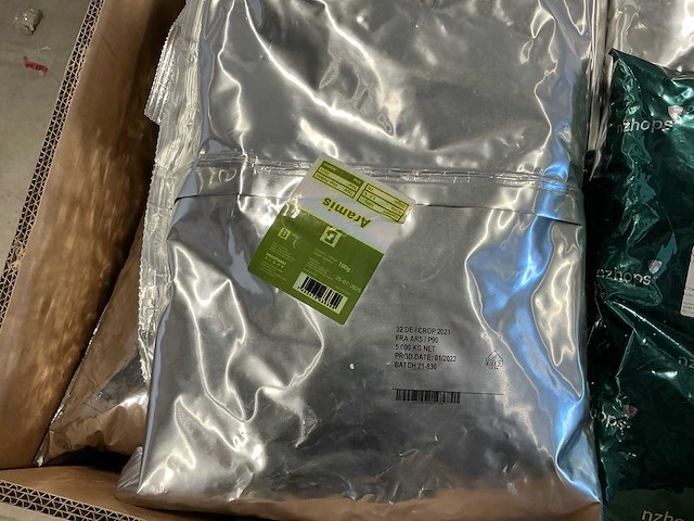 Diverse zakken hop pellets (60x) - afbeelding 3 van  3