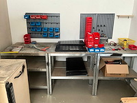 Diverse zelfbouw magazijnkarren en werkbank - afbeelding 6 van  9
