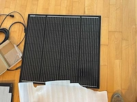 Diverse zonne-energie componenten - afbeelding 4 van  5