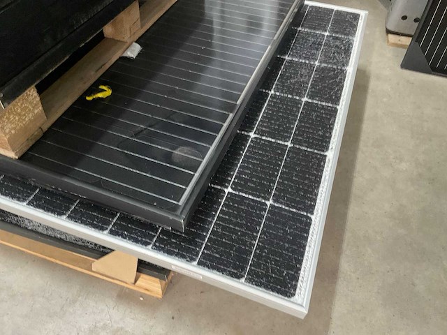 Diverse zonnepanelen (11x) - afbeelding 5 van  6