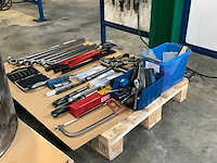 Diverse zware handgereedschappen - afbeelding 4 van  9