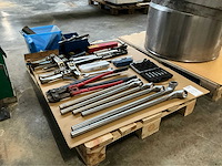 Diverse zware handgereedschappen - afbeelding 2 van  5