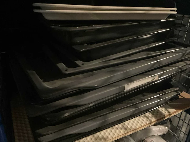 Diversen bakplaten voor oven en magnetron (15x) - afbeelding 2 van  3