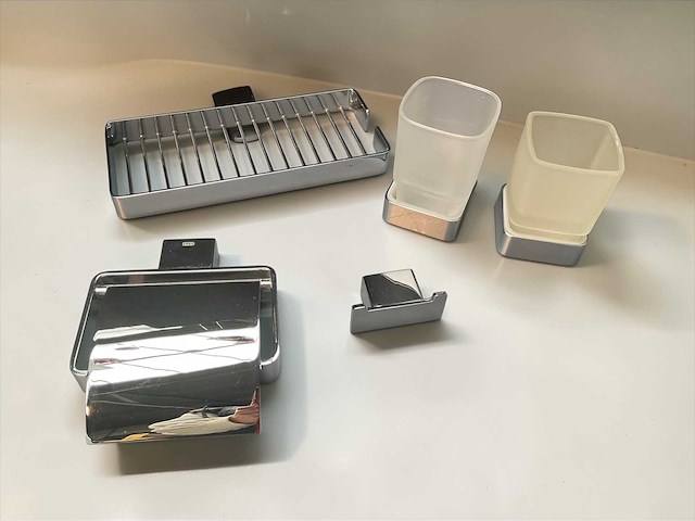 Diversen emco toiletaccesoires - afbeelding 1 van  4