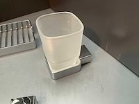 Diversen emco toiletaccesoires - afbeelding 3 van  3