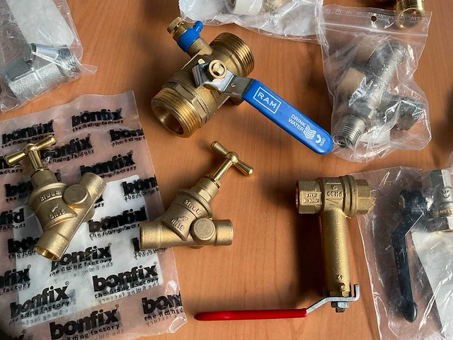 Diversen installatiematerialen uponor raminex - afbeelding 2 van  2