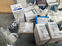 Diversen jung bosch-jaeger hager siemens eaton elektra materiaal - afbeelding 3 van  3