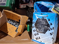 Diversen pluggen schroeven etc. - afbeelding 4 van  5