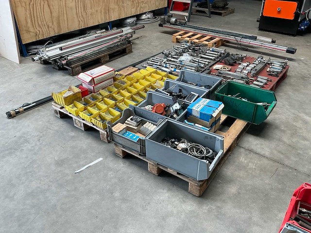 Diversen pneumatische gereedschappen - afbeelding 3 van  27