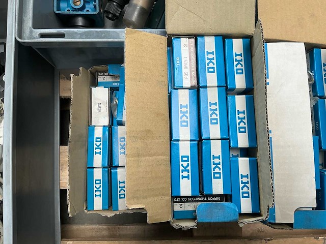 Diversen pneumatische gereedschappen - afbeelding 25 van  27