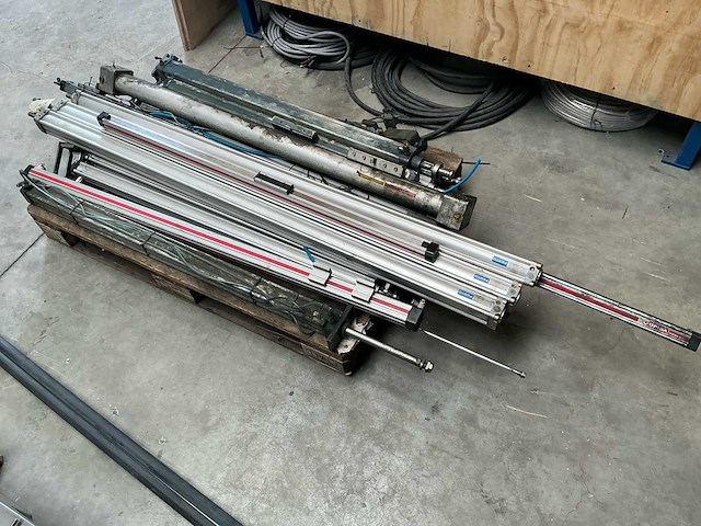 Diversen pneumatische gereedschappen - afbeelding 7 van  22