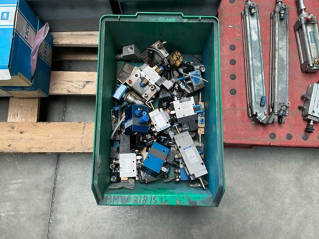 Diversen pneumatische gereedschappen - afbeelding 19 van  22