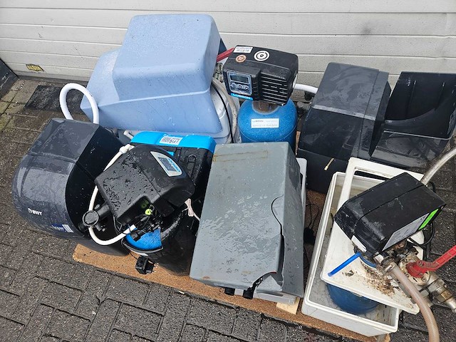 Diversen waterontharders - afbeelding 1 van  2
