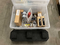 Diversen/ wilo diverse materiaal in kist - afbeelding 2 van  3