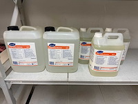 Diversey - carbon remover - inweekmiddel (5x) - afbeelding 1 van  3