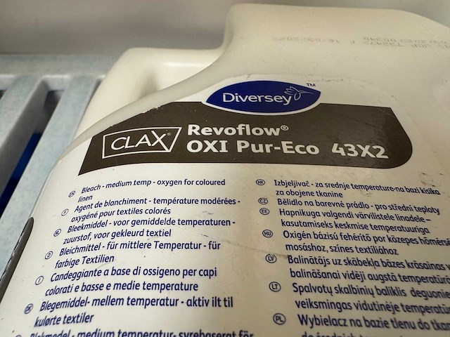 Diversey - clax revoflow oxi pur-eco - fles bleekmiddel voor gekleurd textiel (5x) - afbeelding 3 van  3