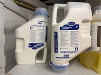 Diversey - fles vaatwasmiddel met bleekwerking (2x) - afbeelding 1 van  1