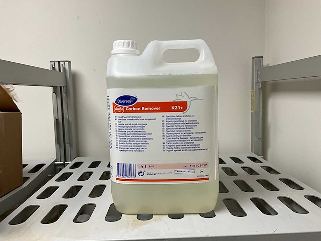 Diversey - fles vloeibaar inweekmiddel (3x) - afbeelding 1 van  2