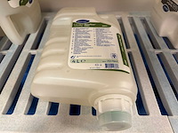 Diversey - revoflow enzi - fles waskracht versterker met enzymen (8x) - afbeelding 2 van  3