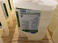 Diversey - revoflow enzi - fles waskrachtversterker met enzymen (6x) - afbeelding 2 van  2