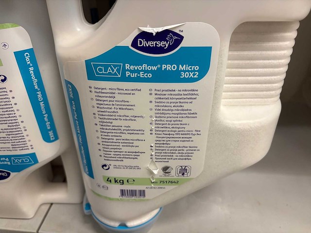 Diversey - revoflow pro micro - fles hoofdwasmiddel (6x) - afbeelding 2 van  2