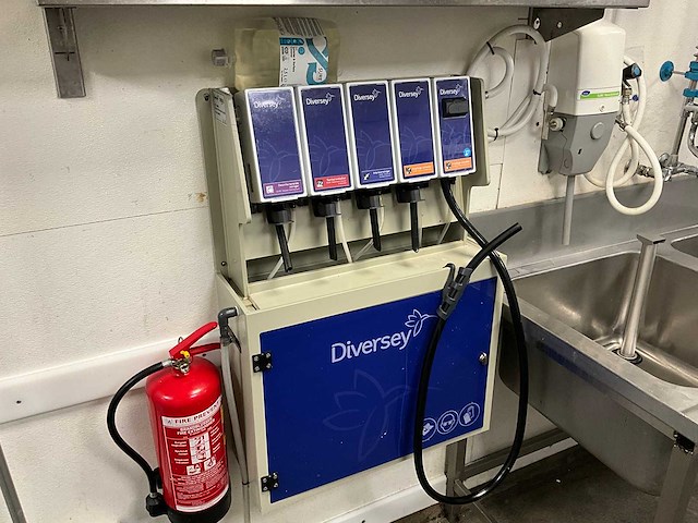 Diversey - s848861012 - zeep doseersysteem - afbeelding 1 van  5