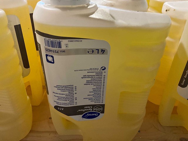 Diversey - suma revoflow clear - fles naspoelmiddel (8x) - afbeelding 2 van  2